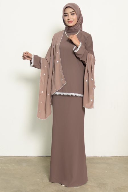 SARA KURUNG IN BROWN