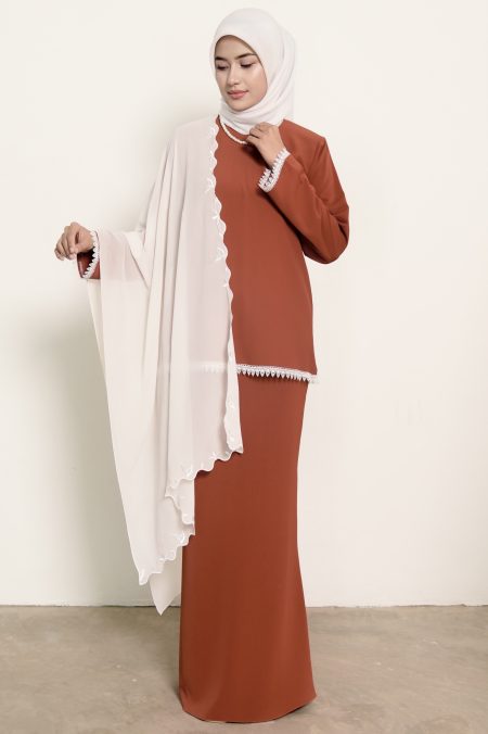 SARA KURUNG IN BRICK