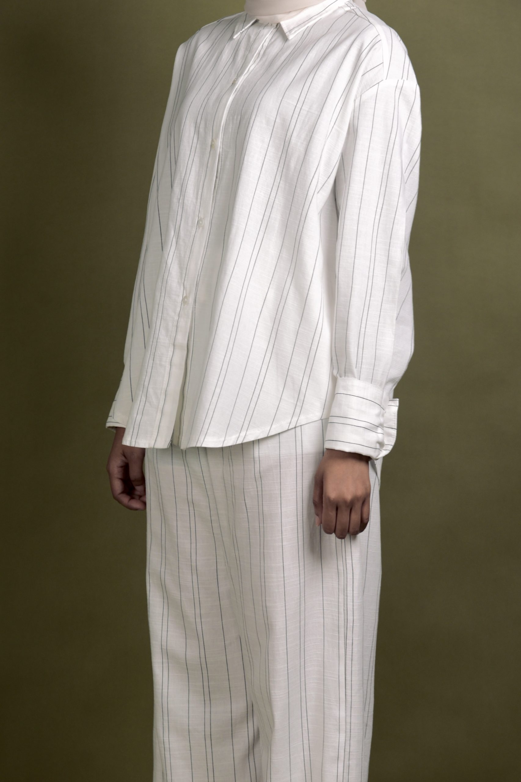 Suri Suit Pants in White - Image 3