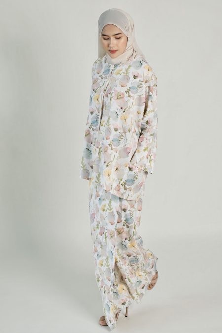 Ayra Kurung in Pink Tulip