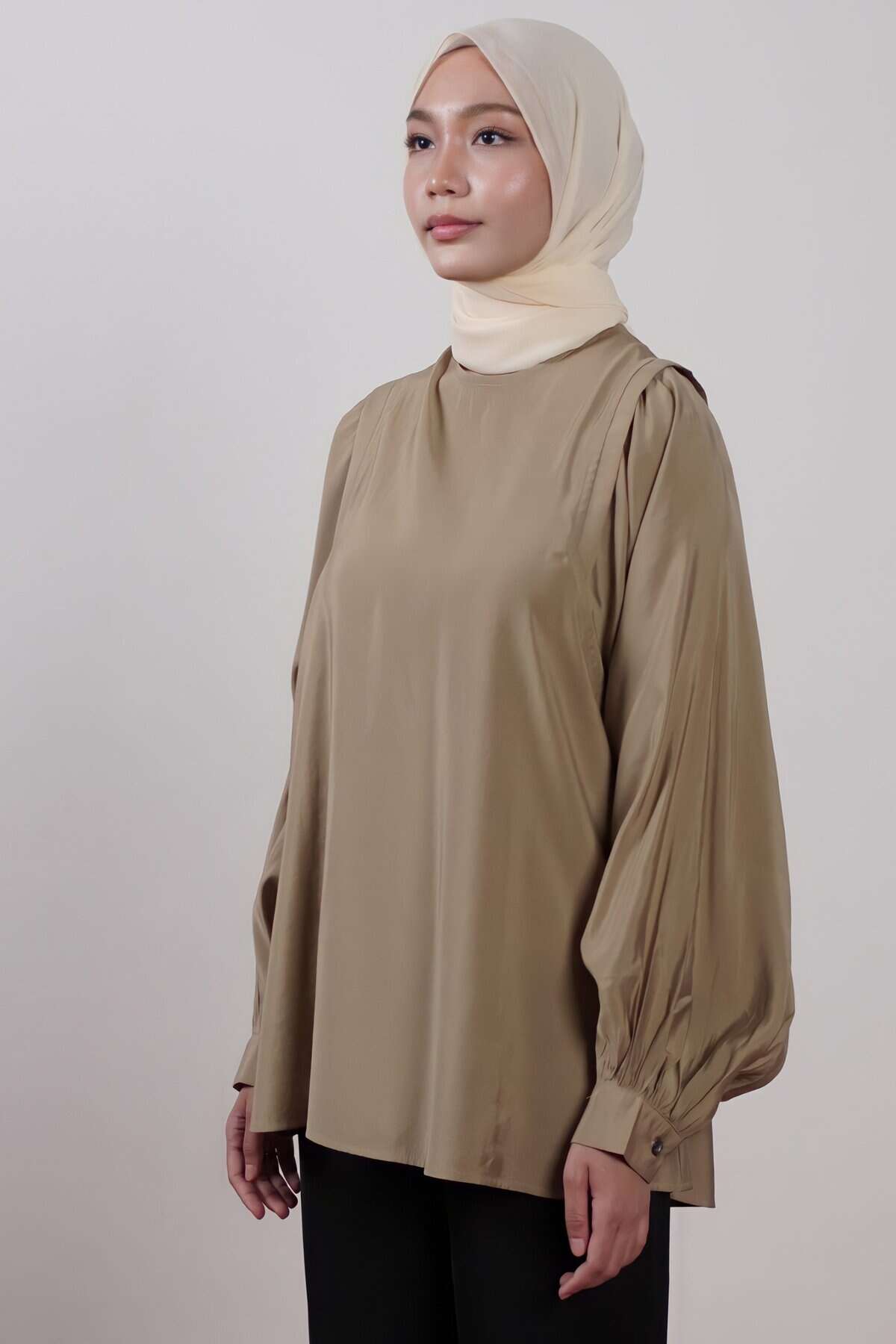 Serene Blouse - Image 10