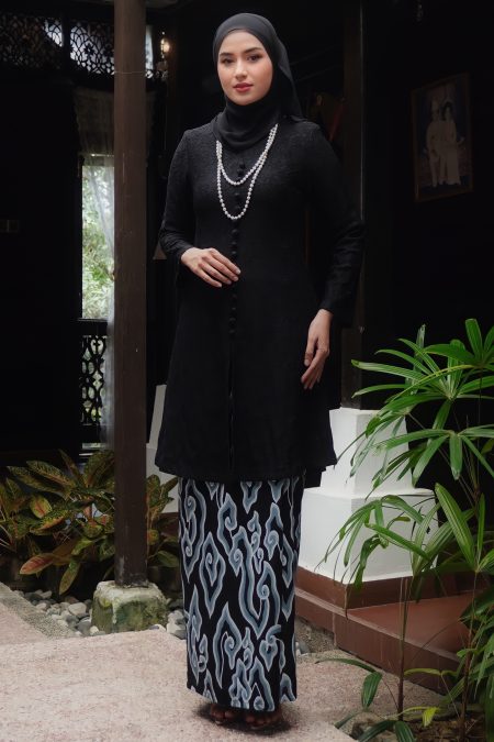 Kuntum Top in Black