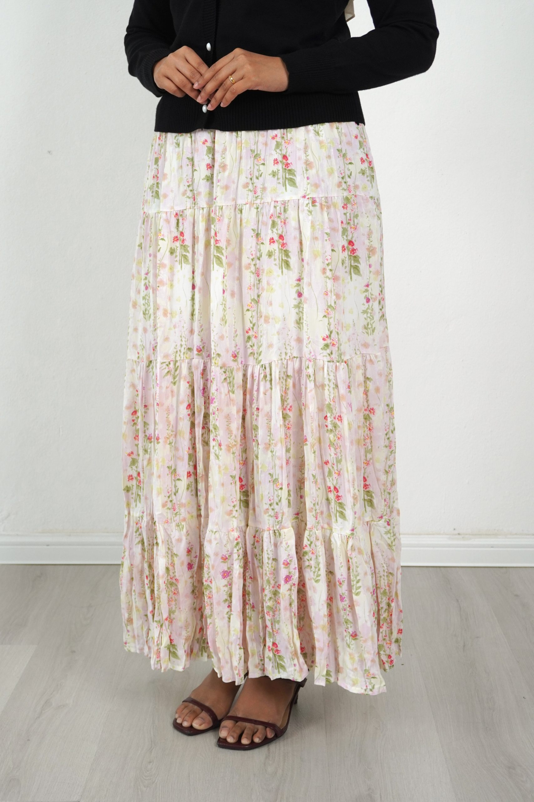 Liora Crepe Skirt - Image 7