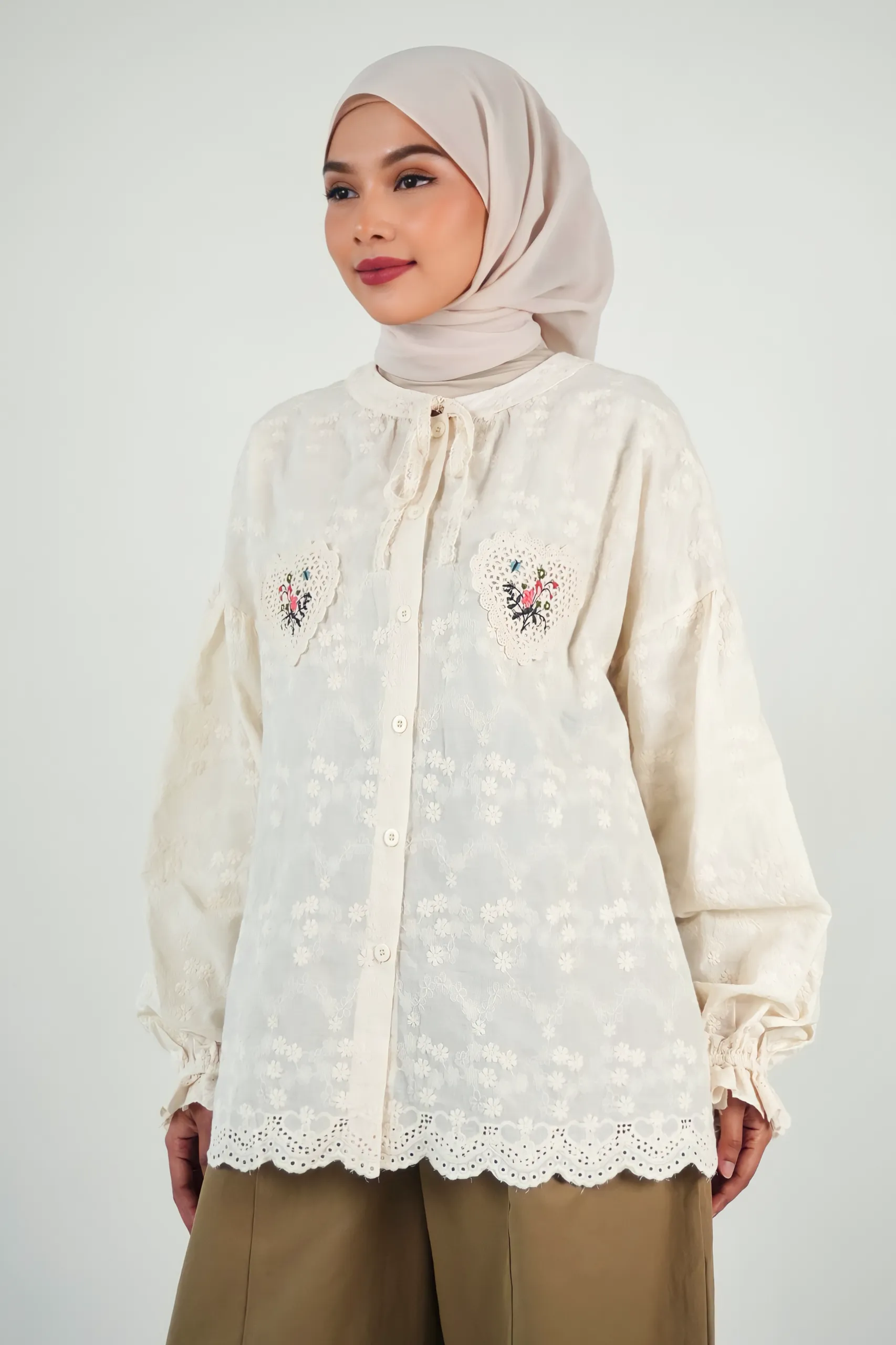 Amour Embroidery Blouse